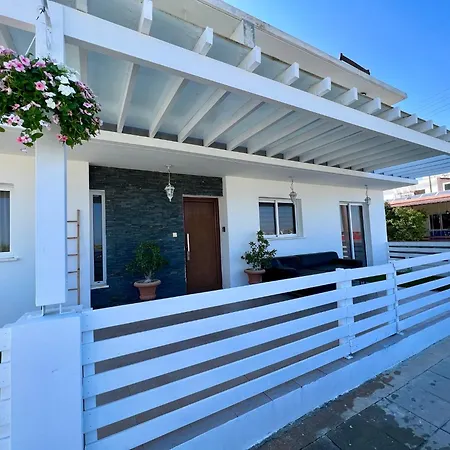 Fat Cow Apartmán Larnaca